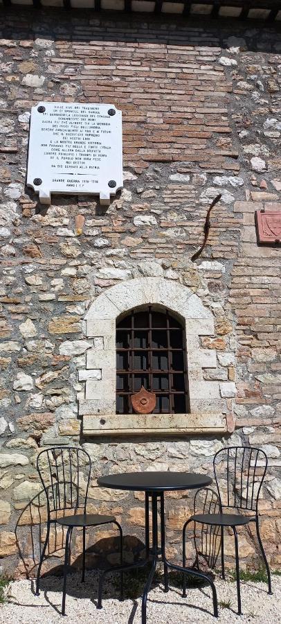 Domus Antiqua Bed & Breakfast Spello Exterior foto